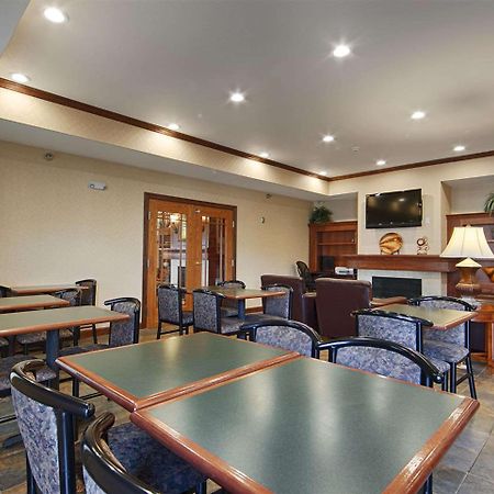 דיקינסון Heritage Hotel And Suites מראה חיצוני תמונה