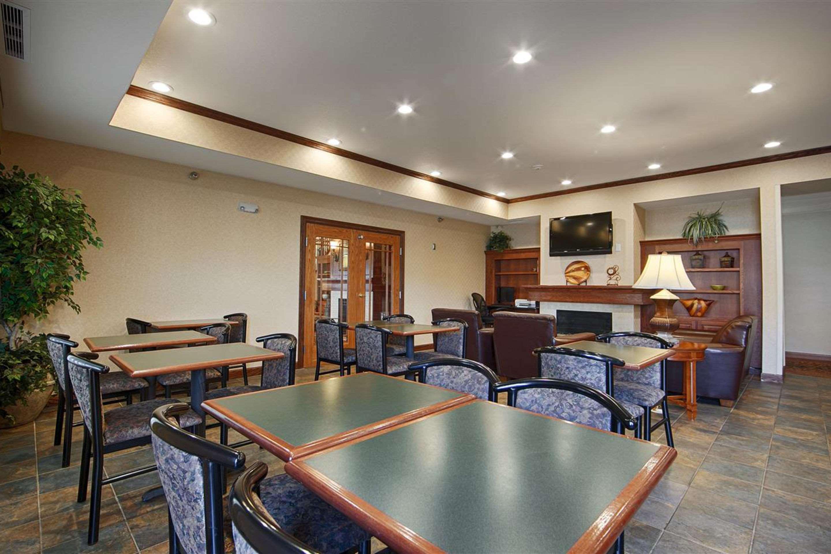דיקינסון Heritage Hotel And Suites מראה חיצוני תמונה