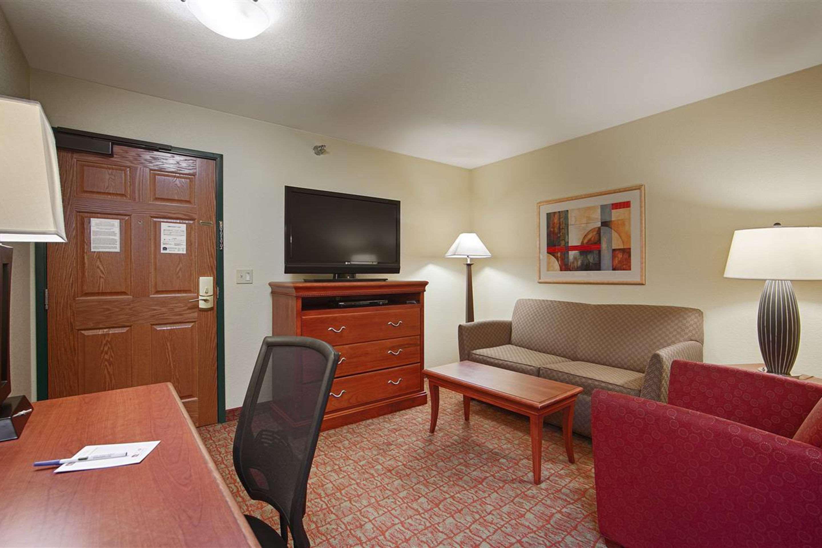 דיקינסון Heritage Hotel And Suites מראה חיצוני תמונה