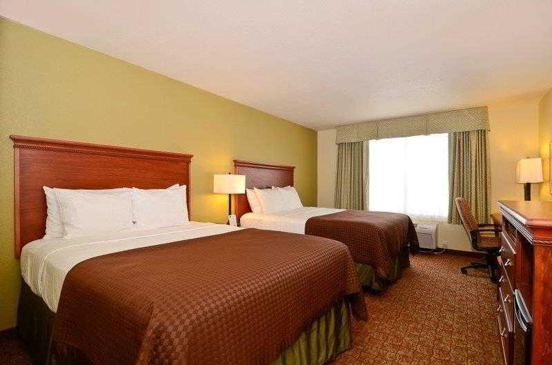 דיקינסון Heritage Hotel And Suites מראה חיצוני תמונה