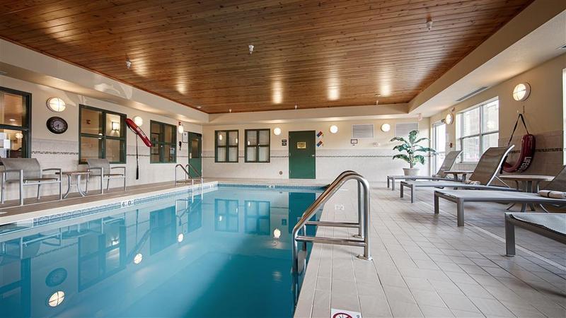 דיקינסון Heritage Hotel And Suites מראה חיצוני תמונה